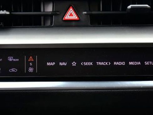 Certified 2023 Kia Sportage EX image 21