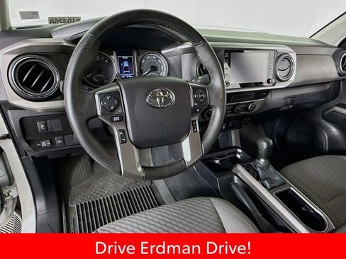 Certified 2022 Toyota Tacoma SR5 w/ Technology Package AWD/4WD image 7