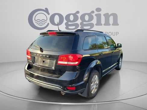 Used 2019 Dodge Journey SE w/ Connectivity Group FWD image 5