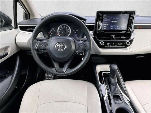 Used 2022 Toyota Corolla LE FWD image 7