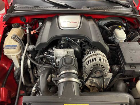 Used 2004 Chevrolet SSR LS Reg Cab 116.0 WB w/ Preferred Equipment Group image 10