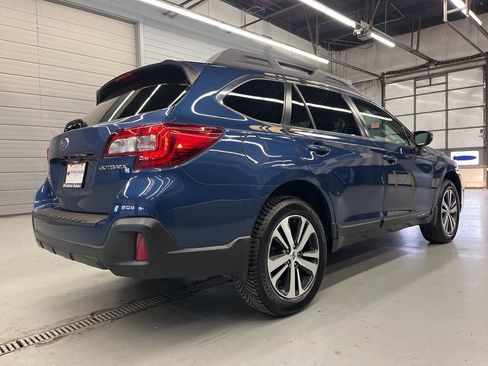 Used 2019 Subaru Outback 2.5i Limited w/ Popular Package #2 image 7