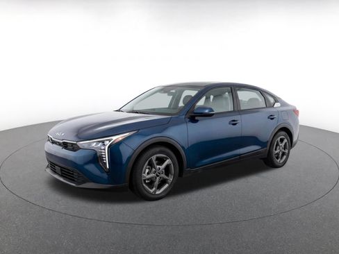 Used 2025 Kia K4 FWD image 5