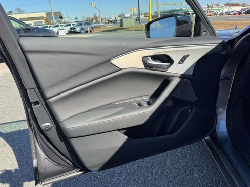 Certified 2025 Acura TLX w/ Technology Package image 9