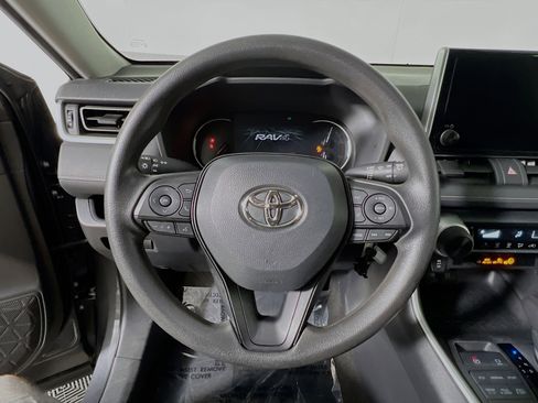 Used 2024 Toyota RAV4 LE image 18