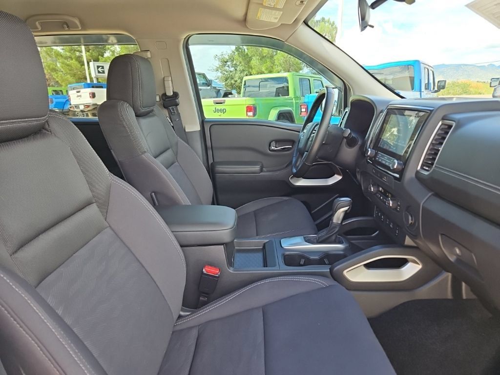 Used 2024 Nissan Frontier SV w/ SV Convenience Package RWD image 22
