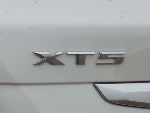 Used 2023 Cadillac XT5 Sportv image 12