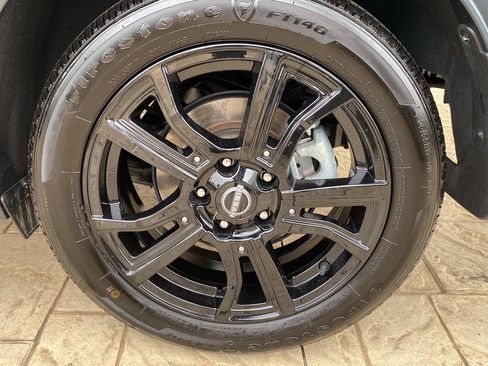 Certified 2024 Nissan Kicks SR w/ SR Premium Package FWD image 15