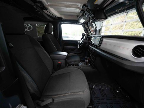 Used 2024 Jeep Wrangler Sport AWD/4WD image 25