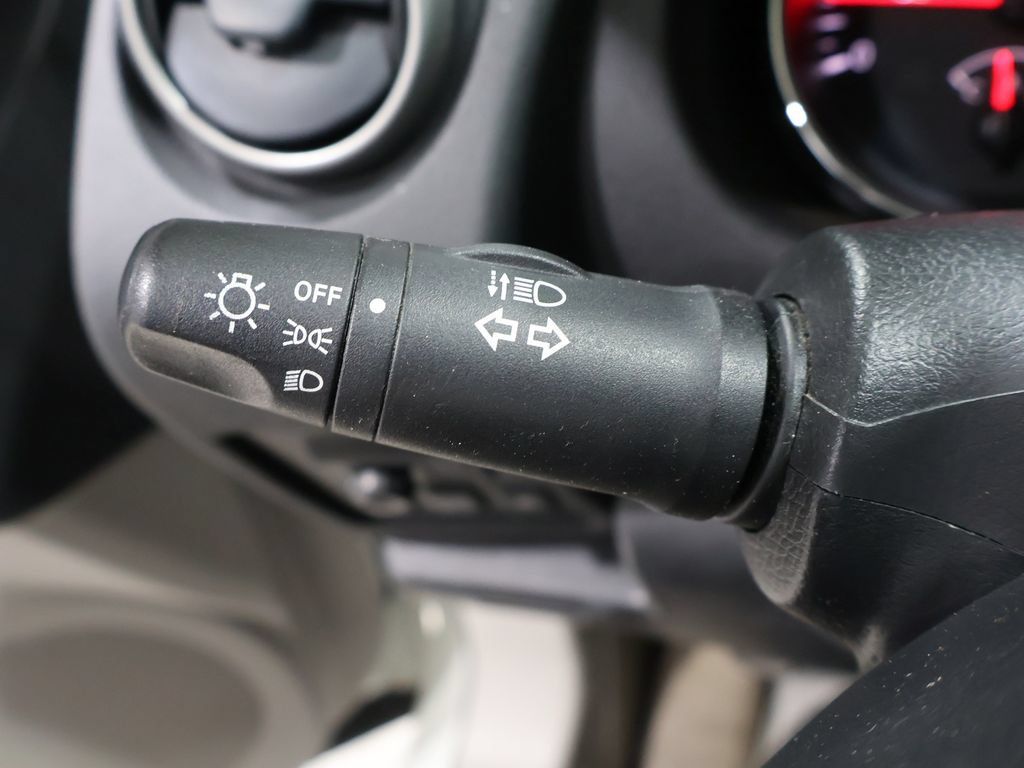 Used 2013 Nissan Rogue S AWD/4WD image 31