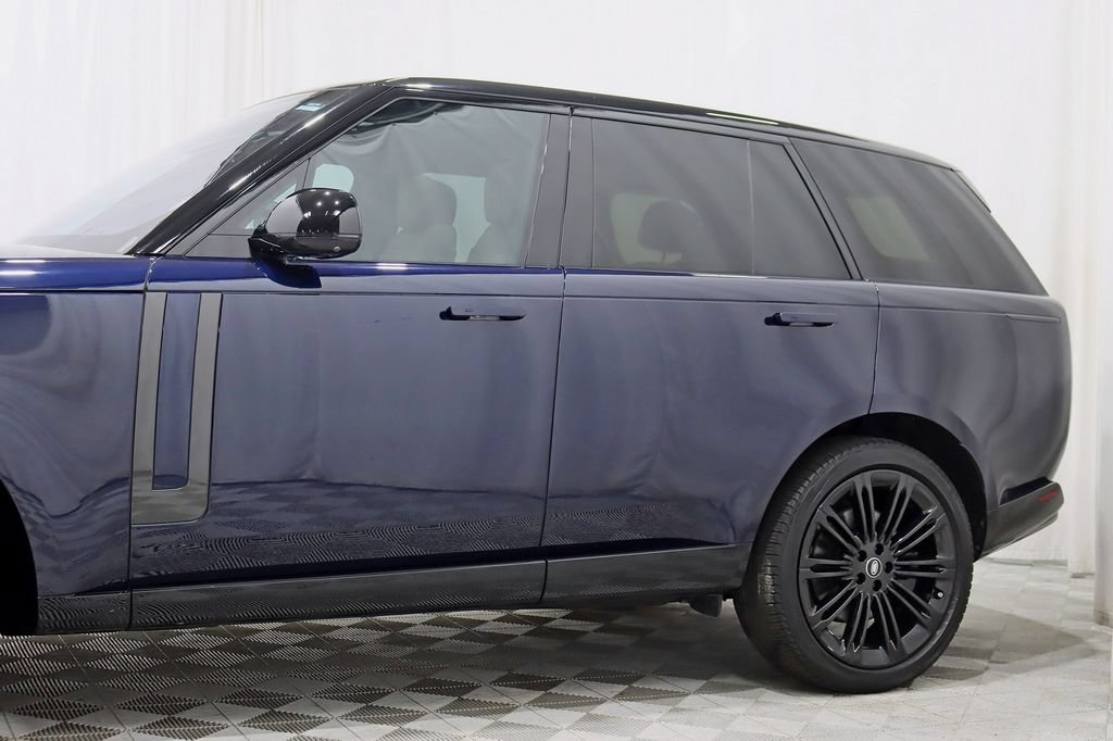Used 2023 Land Rover Range Rover SE AWD/4WD image 4