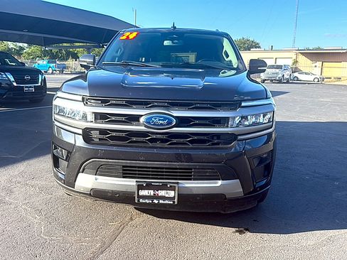 Used 2024 Ford Expedition Max XLT RWD image 5