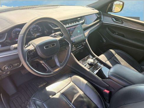 Used 2023 Jeep Grand Cherokee L Overland AWD/4WD image 4