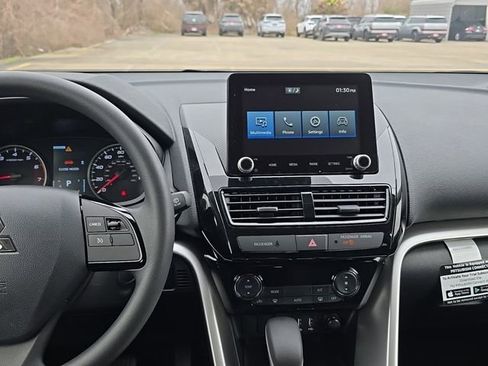 New 2025 Mitsubishi Eclipse Cross LE image 24