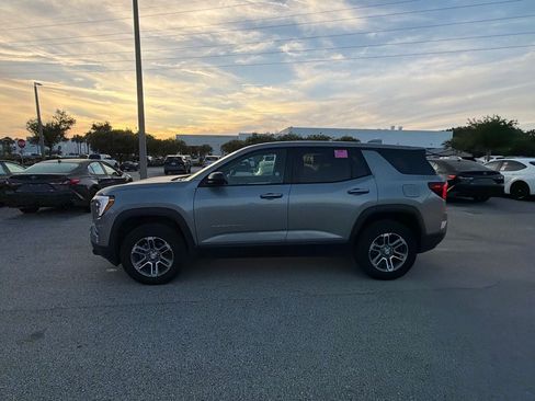 Used 2026 GMC Terrain Elevation FWD image 2