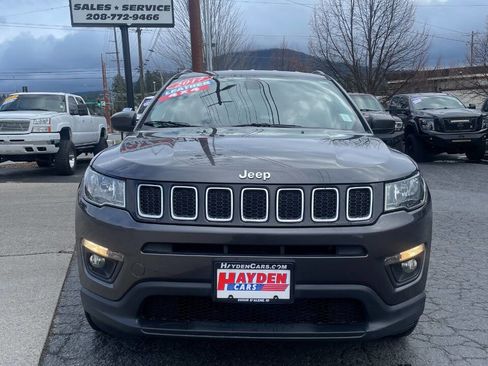 Used 2018 Jeep Compass Latitude w/ Popular Equipment Group image 8