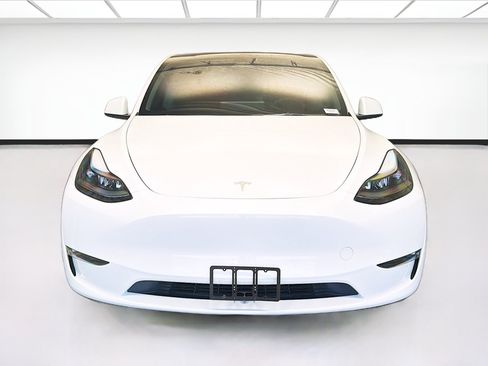 Used 2024 Tesla Model Y Performance AWD/4WD image 2