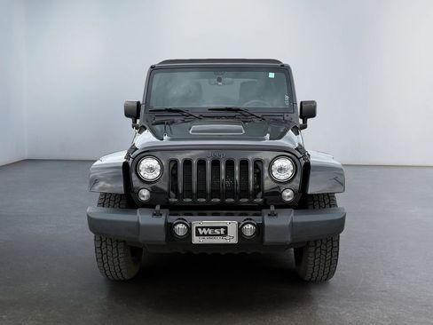 Used 2017 Jeep Wrangler Unlimited Sahara image 8