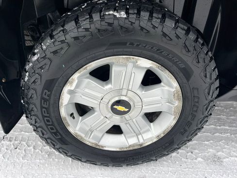 Used 2013 Chevrolet Avalanche LT w/ Suspension Package, Off-Road image 12