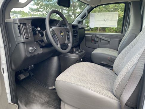 New 2025 Chevrolet Express 3500 w/ Power Convenience Package image 34
