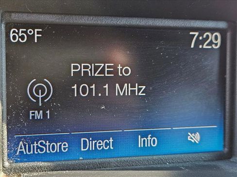 Used 2016 Ford Explorer XLT image 12