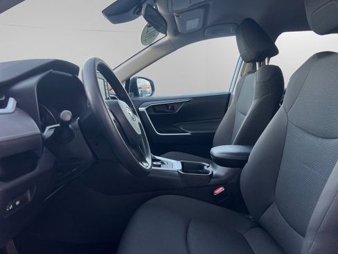 Used 2021 Toyota RAV4 LE image 24