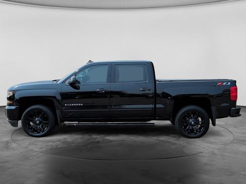 Used 2018 Chevrolet Silverado 1500 LT w/ All Star Edition AWD/4WD image 4
