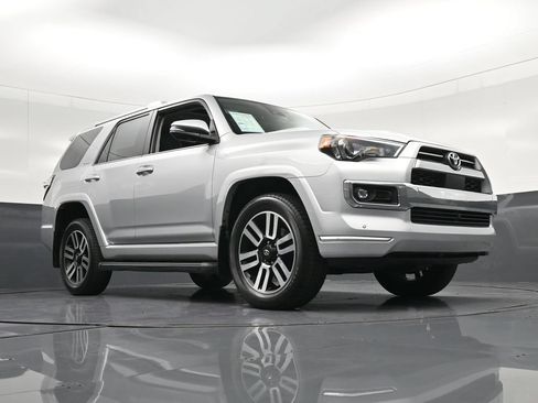 Used 2024 Toyota 4Runner Limited AWD/4WD image 29