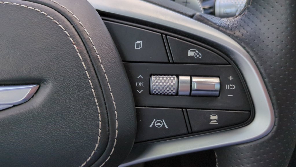 Used 2023 Genesis GV70 3.5T Sport w/ Sport Prestige Package AWD/4WD image 22