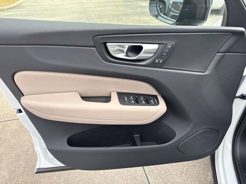 New 2026 Volvo XC60 B5 Plus w/ Climate Package image 21