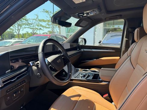 Certified 2026 Cadillac Escalade ESV Luxury w/ Touring Package AWD/4WD image 19