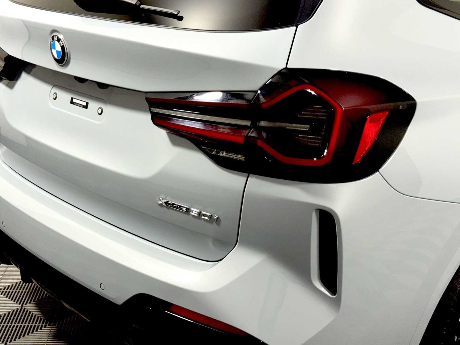 Used 2023 BMW X3 xDrive30i w/ M Sport Package AWD/4WD image 28