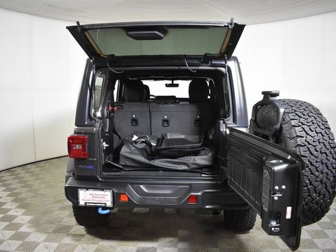 Used 2023 Jeep Wrangler Unlimited Rubicon 4xe image 32