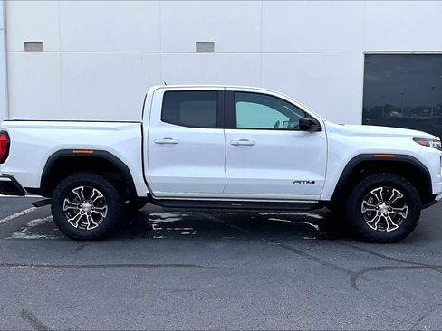 Used 2023 GMC Canyon AT4 w/ AT4 Premium Package image 32