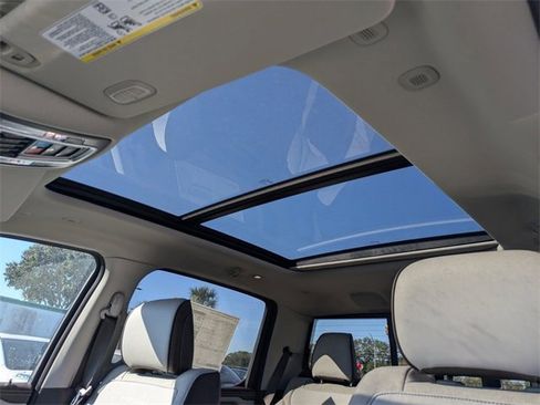 New 2026 Chrysler Pacifica Select image 51