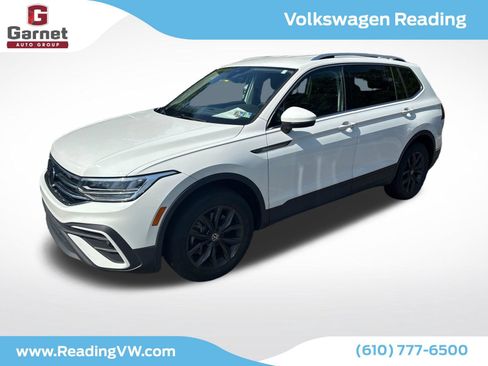 Certified 2024 Volkswagen Tiguan SE AWD/4WD image 1