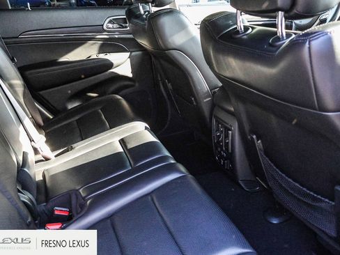 Used 2019 Jeep Grand Cherokee Limited w/ Luxury Group II image 13