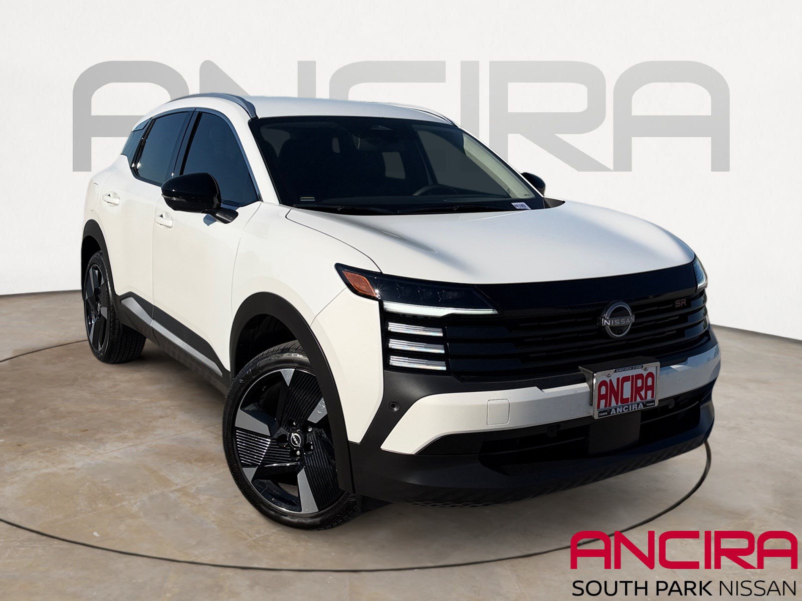Used 2026 Nissan Kicks SR FWD image 1