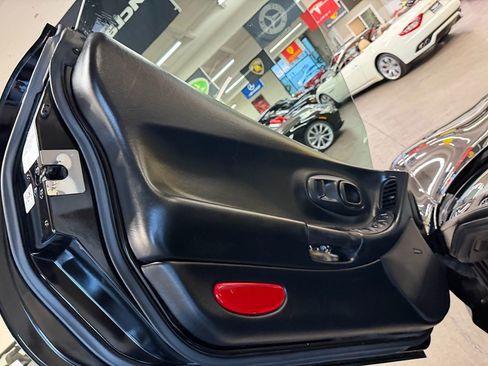 Used 2002 Chevrolet Corvette Z06 w/ Memory Pkg image 16