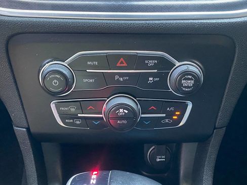 Used 2018 Dodge Charger R/T RWD image 37