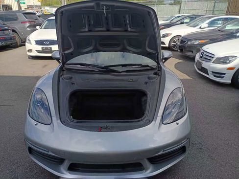 Used 2018 Porsche 718 Cayman image 25