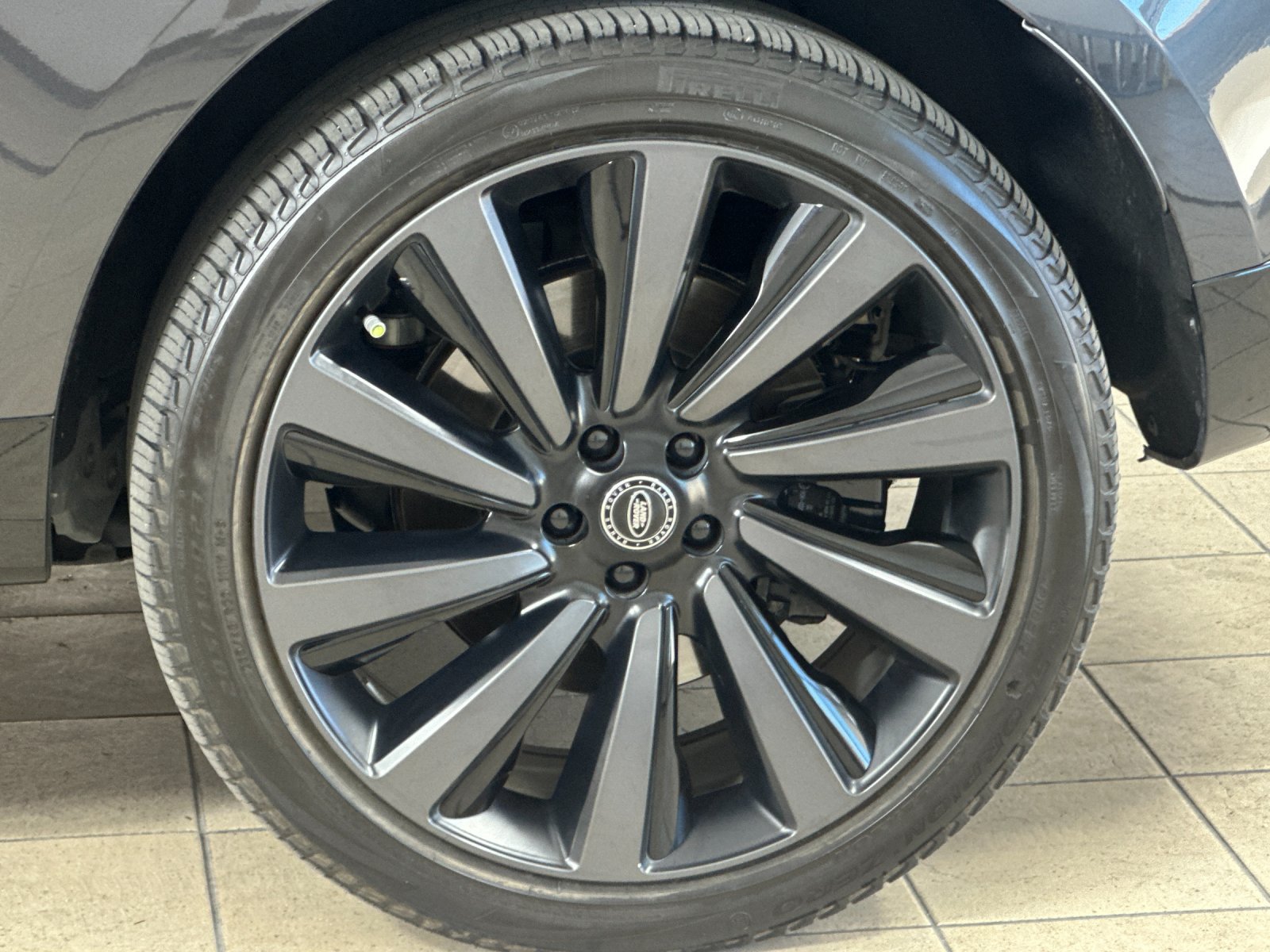 Used 2023 Land Rover Range Rover SV AWD/4WD image 25