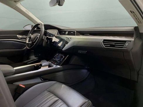 Used 2024 Audi Q8 e-tron Premium Plus w/ Premium Plus Package AWD/4WD image 23