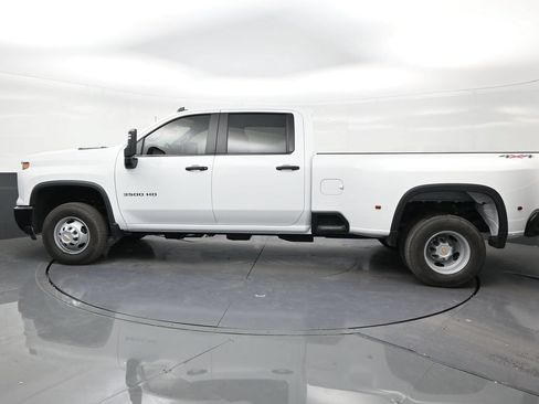 Used 2026 Chevrolet Silverado 3500 W/T AWD/4WD image 2