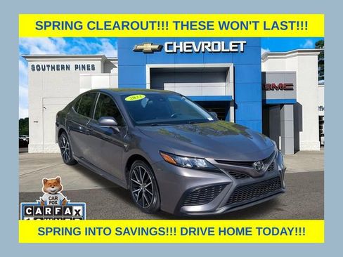 Used 2023 Toyota Camry SE FWD image 1