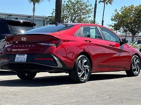 Certified 2025 Hyundai Elantra Sport image 4