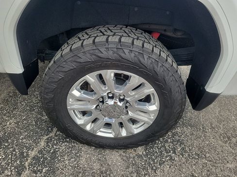 Used 2022 GMC Sierra 2500 Denali AWD/4WD image 8