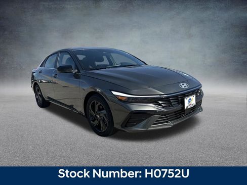 New 2026 Hyundai Elantra SEL Sport Premium FWD image 8