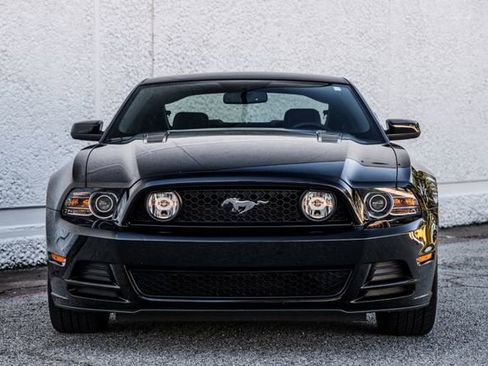 Used 2013 Ford Mustang GT Premium image 13