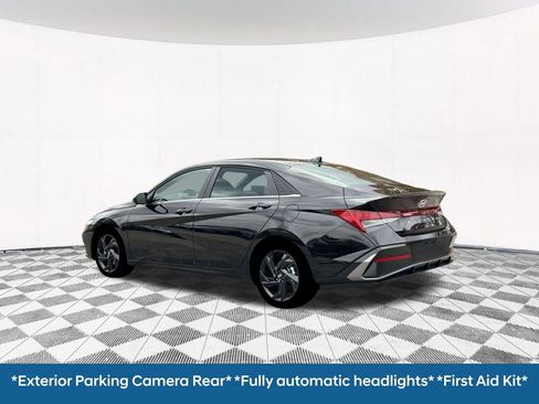 New 2026 Hyundai Elantra SEL Sport Premium FWD image 7